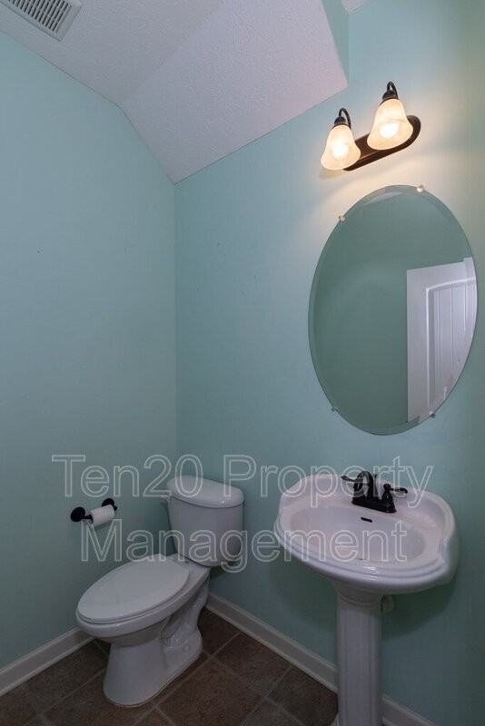 1368 Antietam Dr - Photo 4 of 26