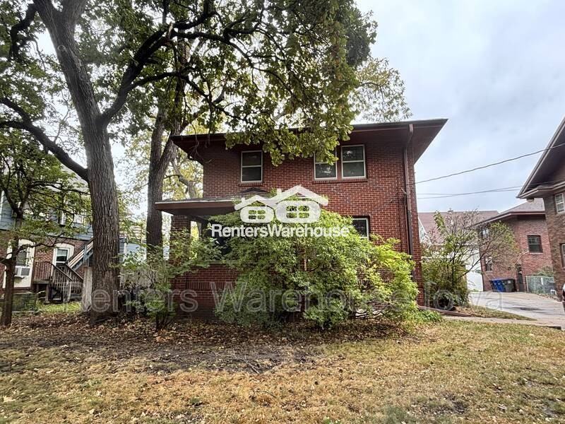 1211 34th St - Photo 2 of 12