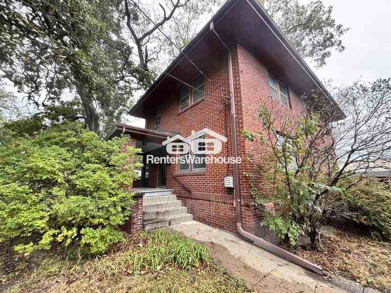 1211 34th St - Photo 3 of 12