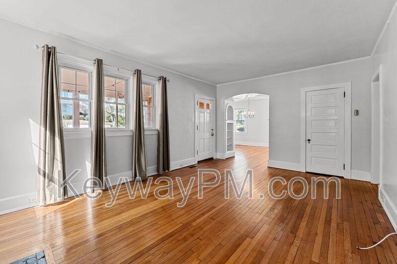 972 Heard Ave - Photo 6 of 26