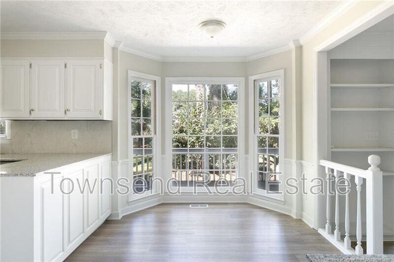 1950 Merrimac Dr - Photo 4 of 19