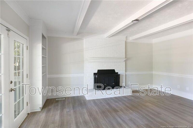 1950 Merrimac Dr - Photo 5 of 19