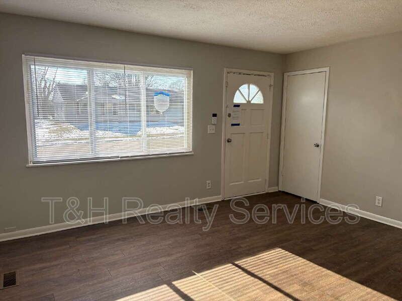 2645 Calbert Dr - Photo 4 of 16