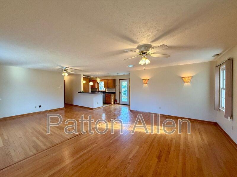 74 Oakdale Dr - Photo 5 of 38