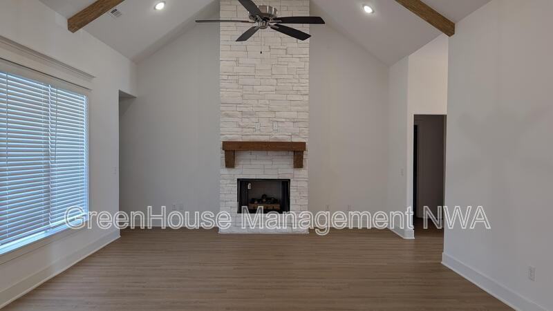 3008 E Coolridge St #3008COOL - Photo 2 of 4