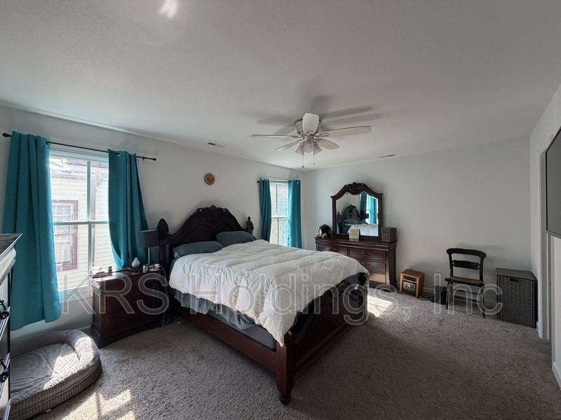 1124 Rodgers St - Photo 7 of 17