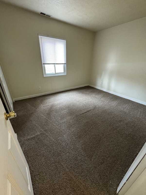 5202 Castlewood Rd #A - Photo 4 of 11