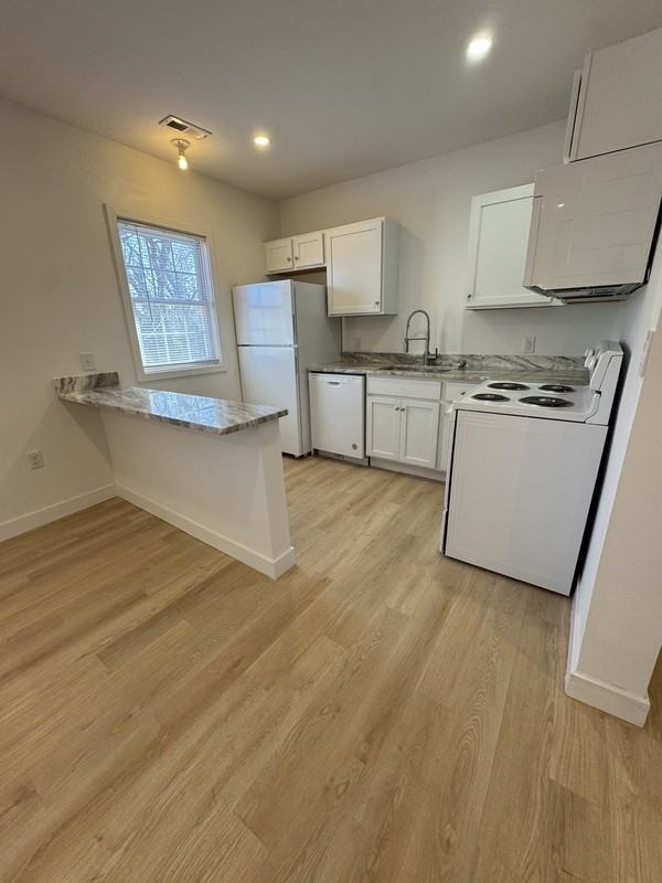 409 N 2nd Ave #B - Photo 2 of 12