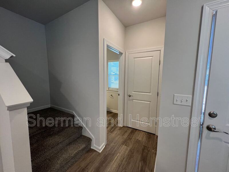 2043 Lotus Dr - Photo 3 of 17