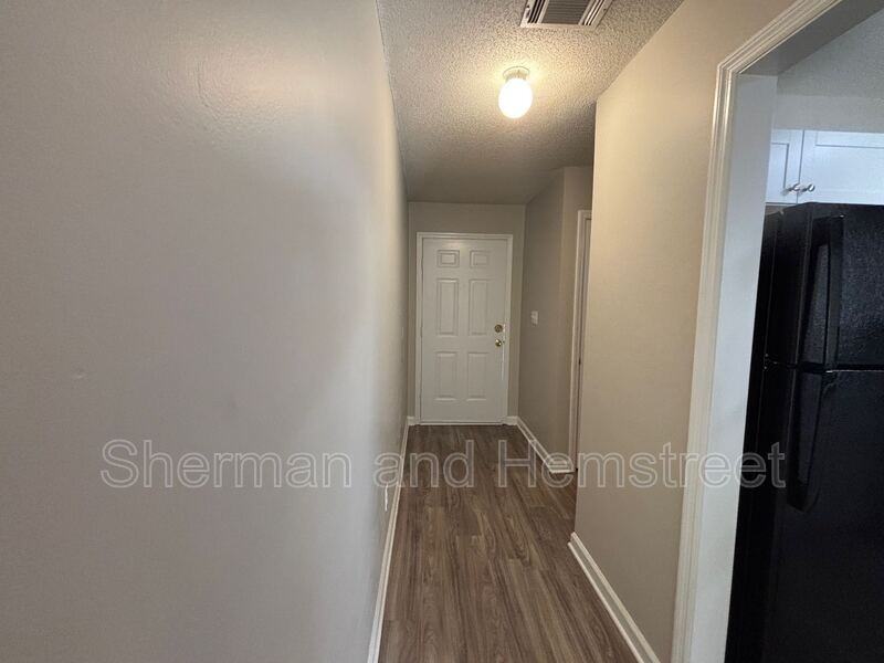 312 Commons Dr #312 - Photo 2 of 13