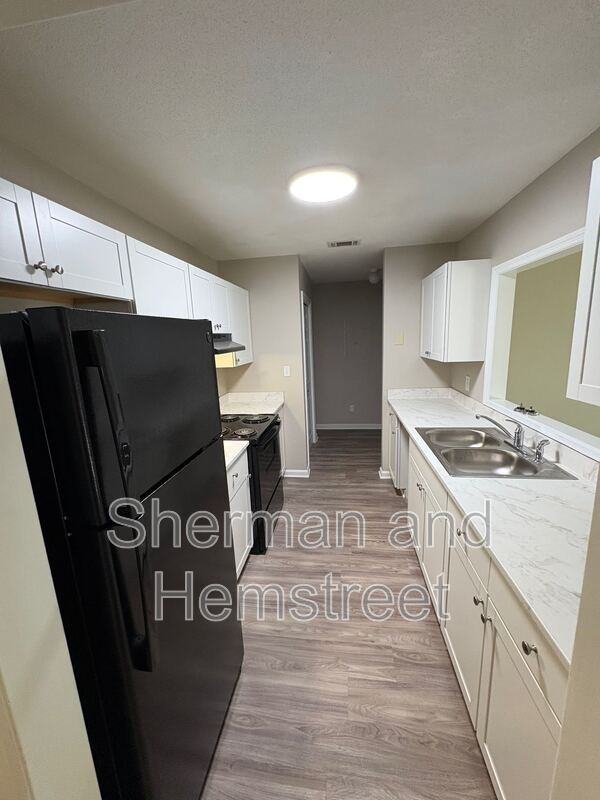 312 Commons Dr #312 - Photo 3 of 13