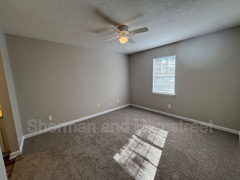 312 Commons Dr #312 - Photo 7 of 13