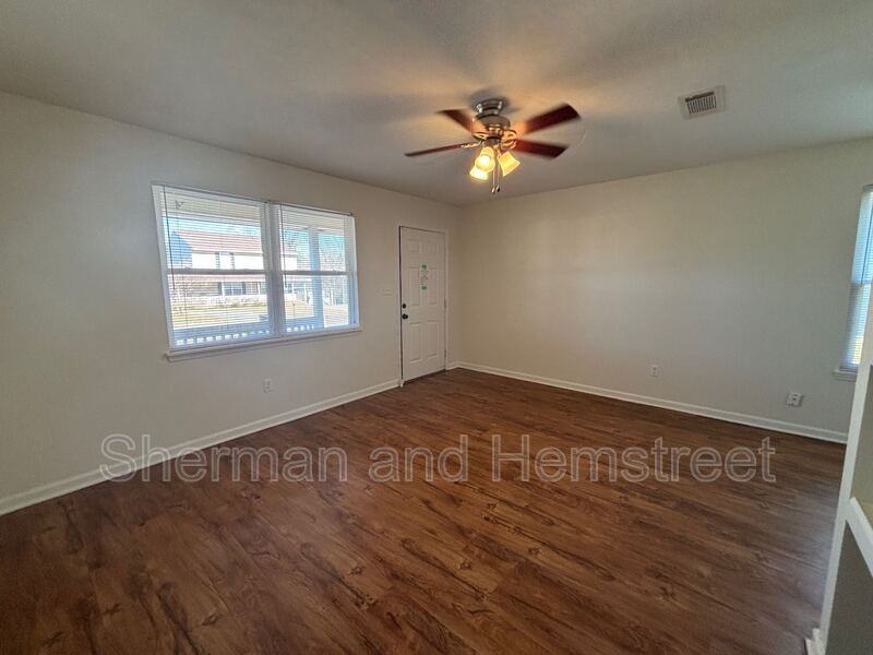 313 Lake Ave #313LAKEAVE - Photo 3 of 14