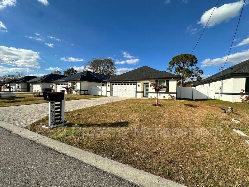 3523 W Jefferson St - Photo 3 of 50