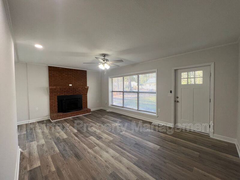 6904 Baywood Dr - Photo 6 of 45