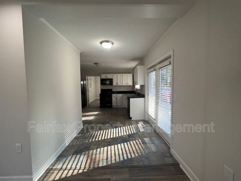 6904 Baywood Dr - Photo 7 of 45