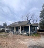 featured image of 1529 Henley St