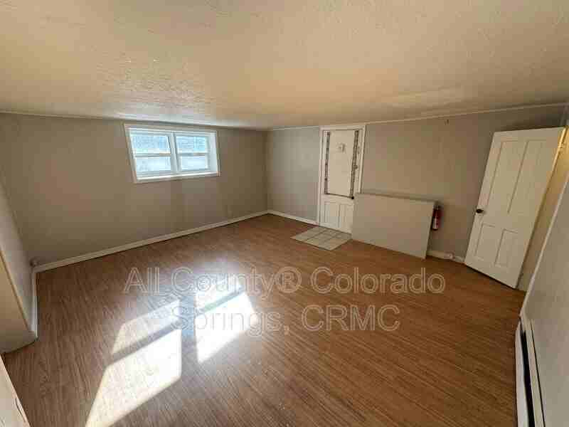 1632 W Kiowa St #5 - Photo 4 of 13