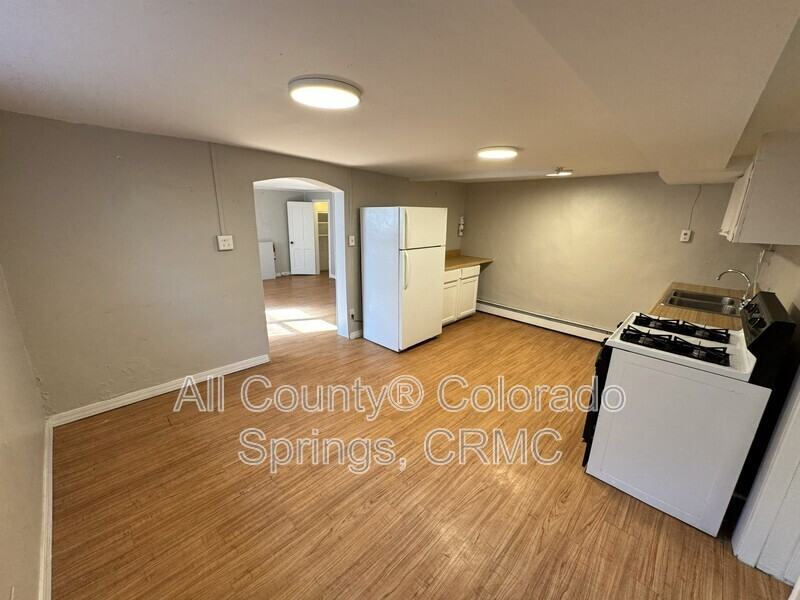 1632 W Kiowa St #5 - Photo 7 of 13