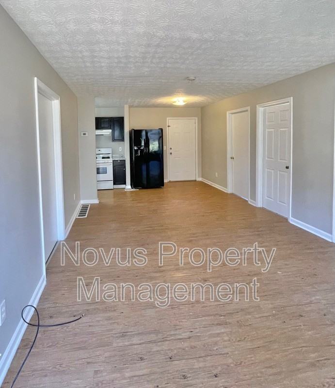 710 Fertilla St #D4 - Photo 2 of 13