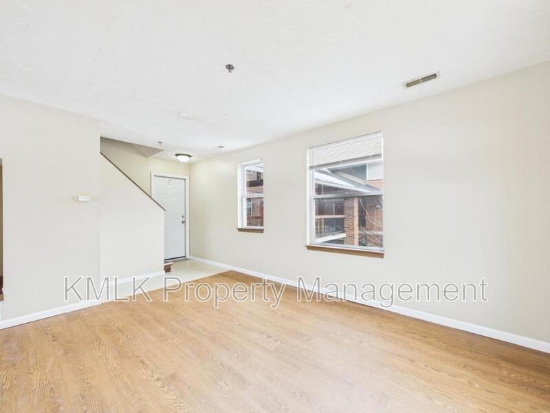 409 Brown St - Photo 6 of 28