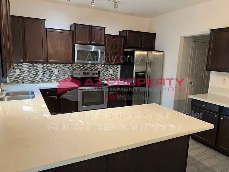 10225 W Camelback Rd #46 - Photo 6 of 18