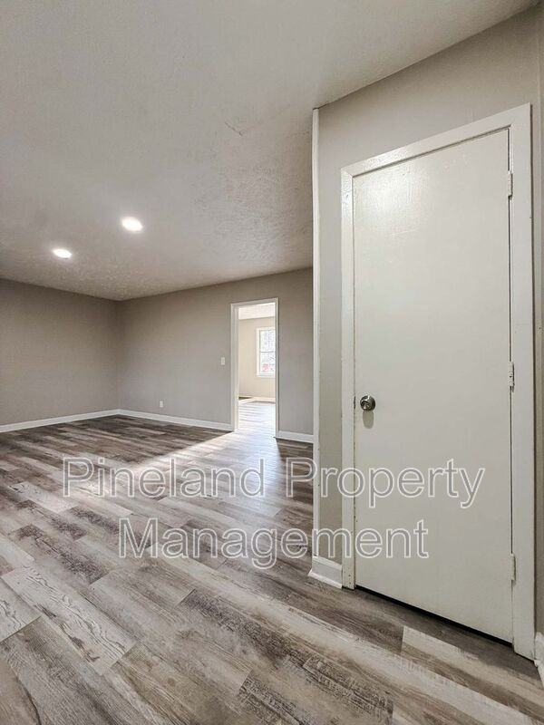 1213 Strickland Bridge Rd - Photo 2 of 20