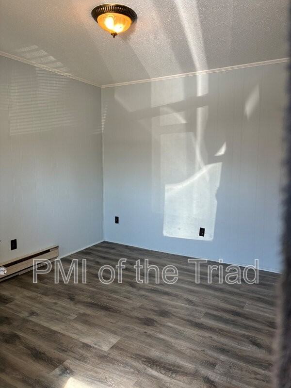 4070 Bonne Venture Rd #6 - Photo 3 of 9