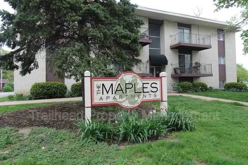 5811 Maple St #11 - Photo 4 of 8