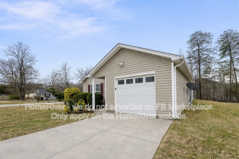 1718 Fern Hill Dr - Photo 2 of 26