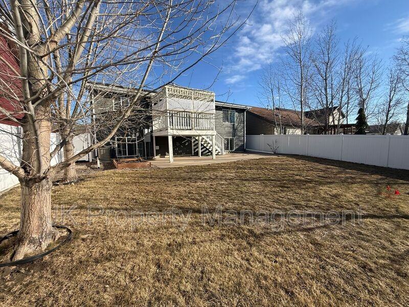 716 49th St N - Photo 4 of 50