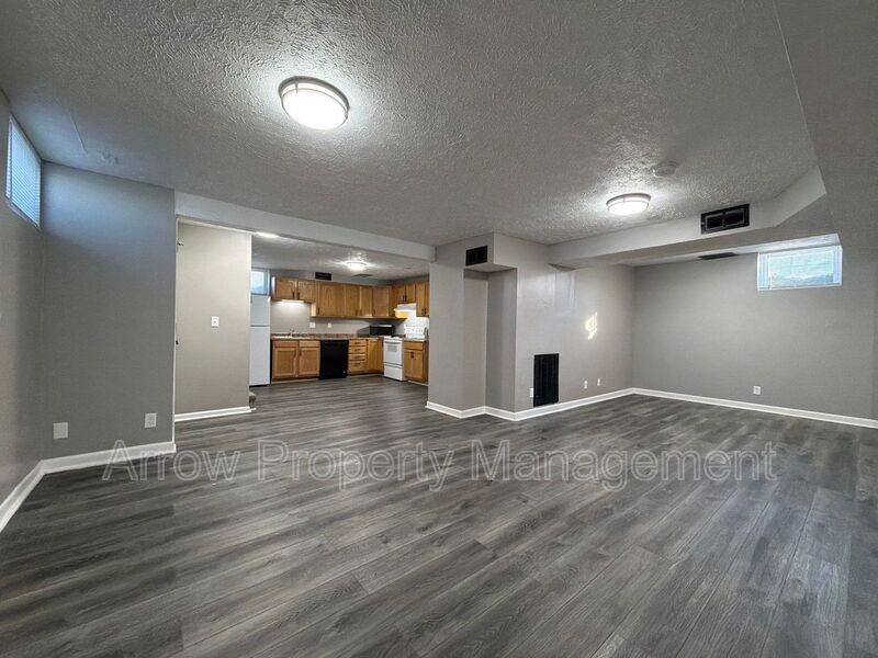 2707 Q St - Photo 2 of 10