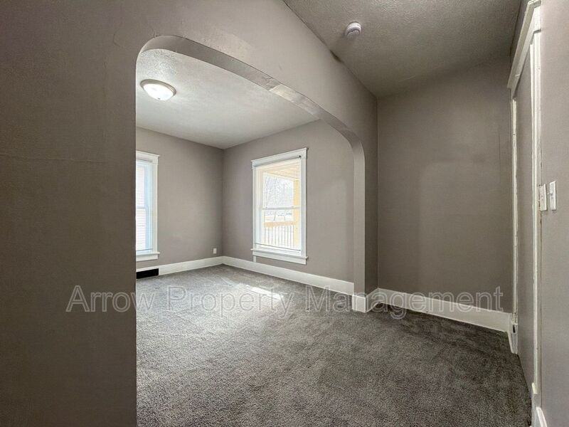 2424 W St #1 - Photo 2 of 11