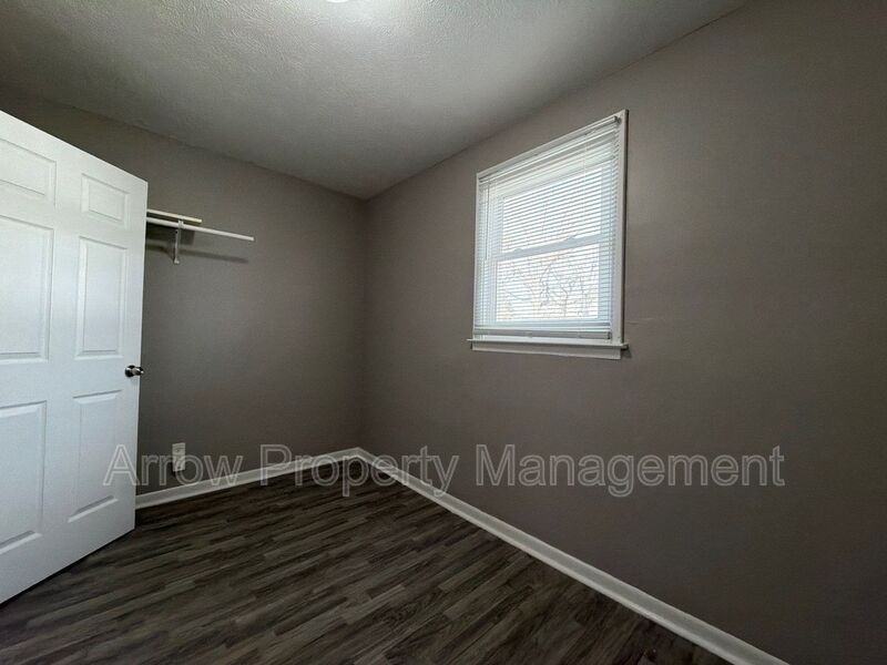 2424 W St #1 - Photo 7 of 11