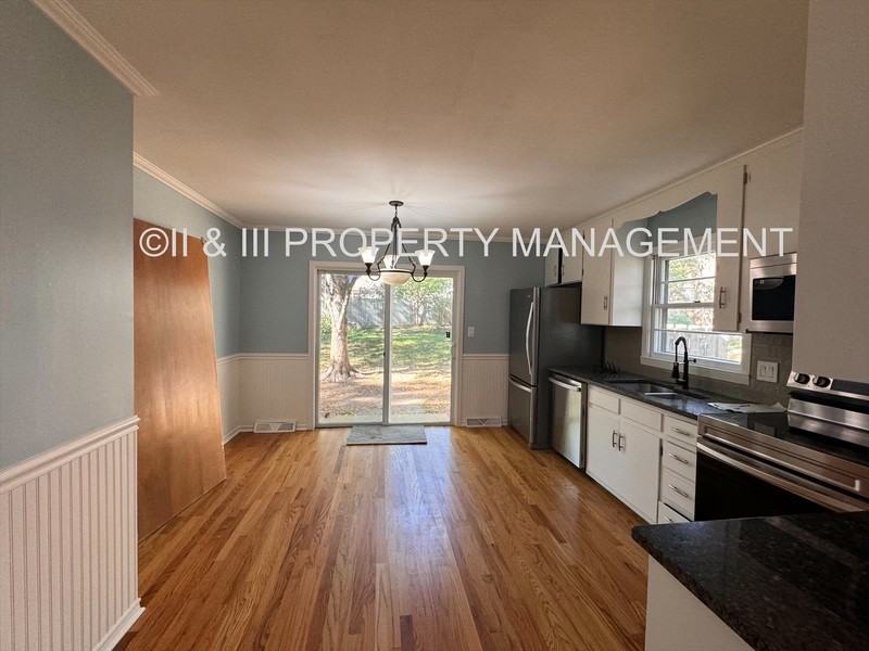 9508 Outlook Dr - Photo 4 of 18