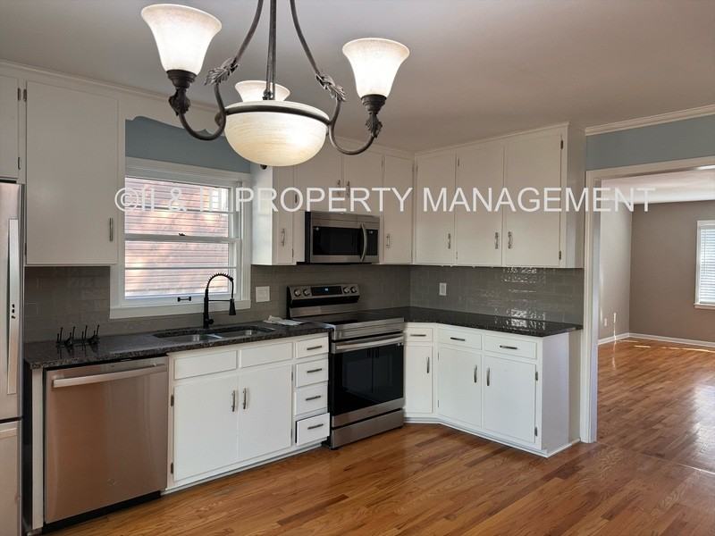 9508 Outlook Dr - Photo 5 of 18