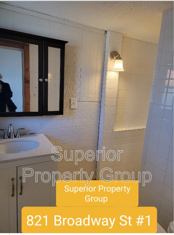 821 Broadway #1 - Photo 5 of 5