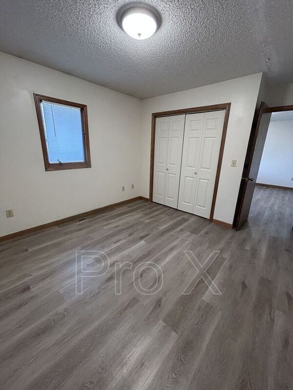 516 E Monroe St #A - Photo 7 of 12