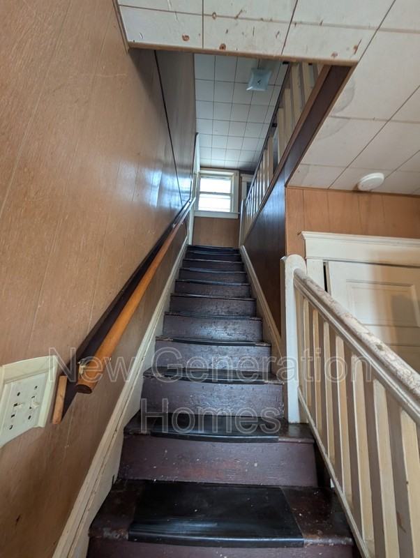 1603 Ne Glendale Ave - Photo 3 of 10