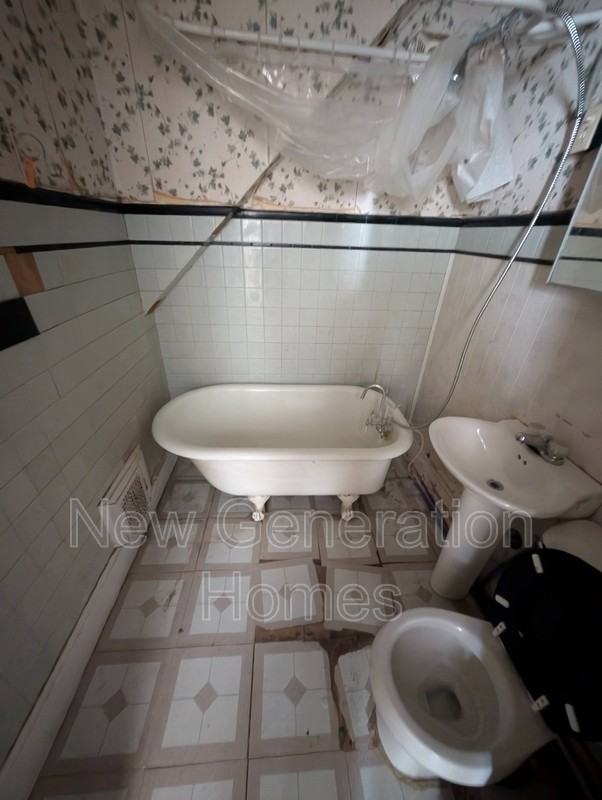 1603 Ne Glendale Ave - Photo 6 of 10