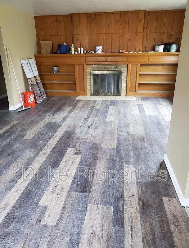 37 Linda Dr #1 - Photo 3 of 11