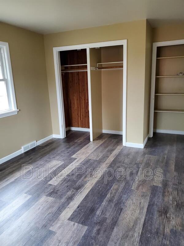 37 Linda Dr #1 - Photo 6 of 11