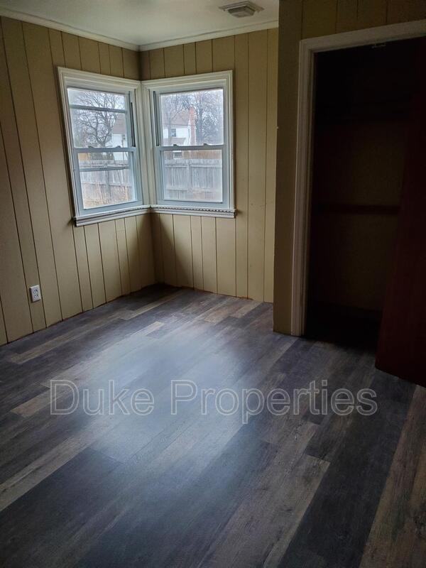 37 Linda Dr #1 - Photo 7 of 11