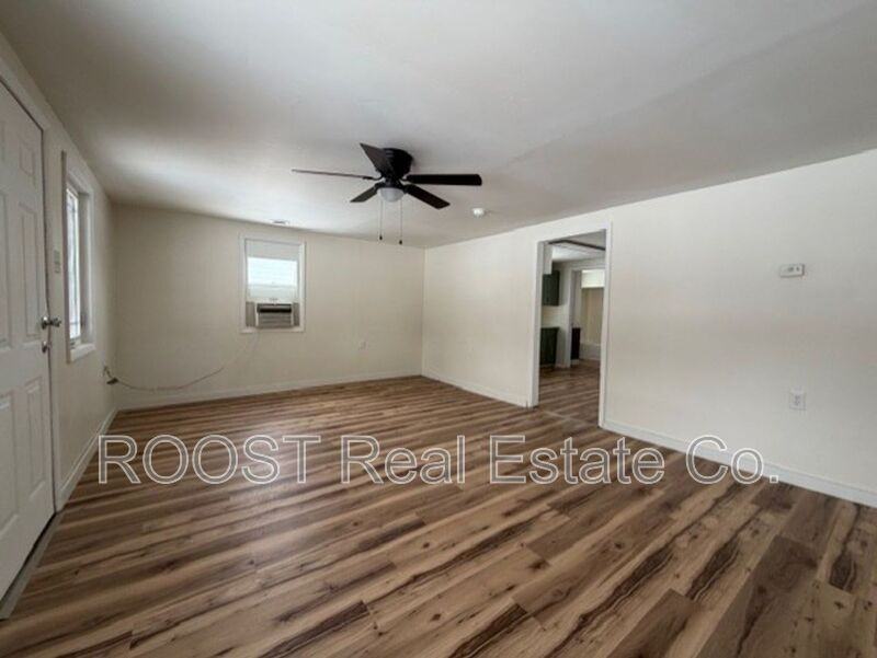 321 Gilbert Ave - Photo 2 of 12