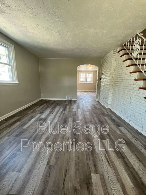 15 King Ave - Photo 2 of 30