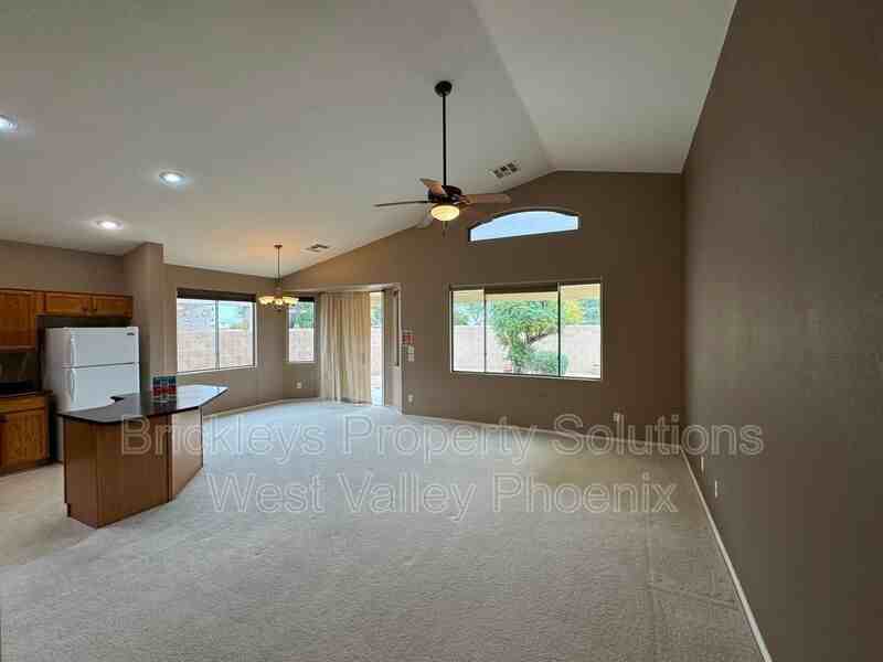 18151 N Fiesta Dr - Photo 5 of 44