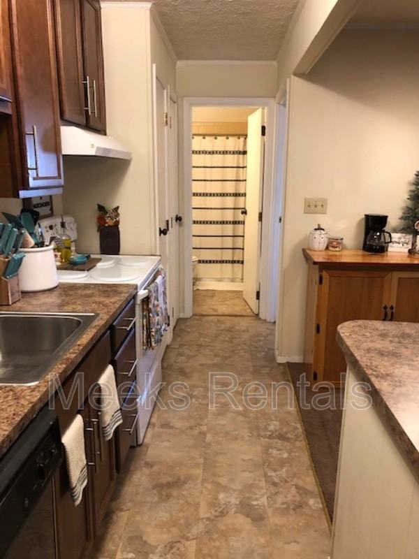 1663 6th Ave #1 - Photo 2 of 6