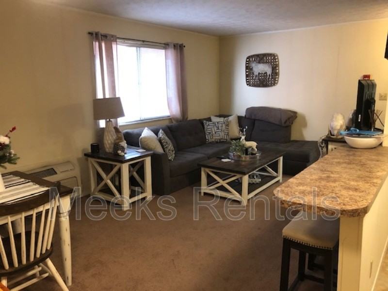 1663 6th Ave #1 - Photo 3 of 6