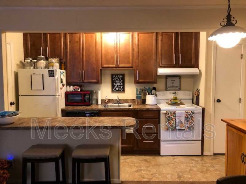 1663 6th Ave #1 - Photo 4 of 6