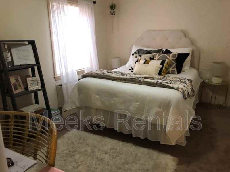 1655 6th Ave #101 - Photo 5 of 11